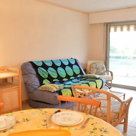 Fréjus, 2 Pièces, 4 Personnes - Fr-1-226a-15